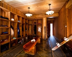 big-white-th-mudroom