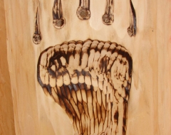 carving-bear-paw-a - wood carving