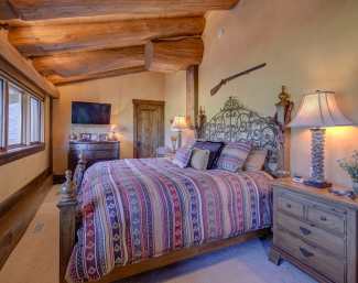 Upper-North-Bedroom-One-min