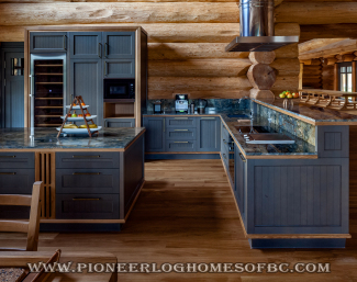 Kitchen & Dining 1