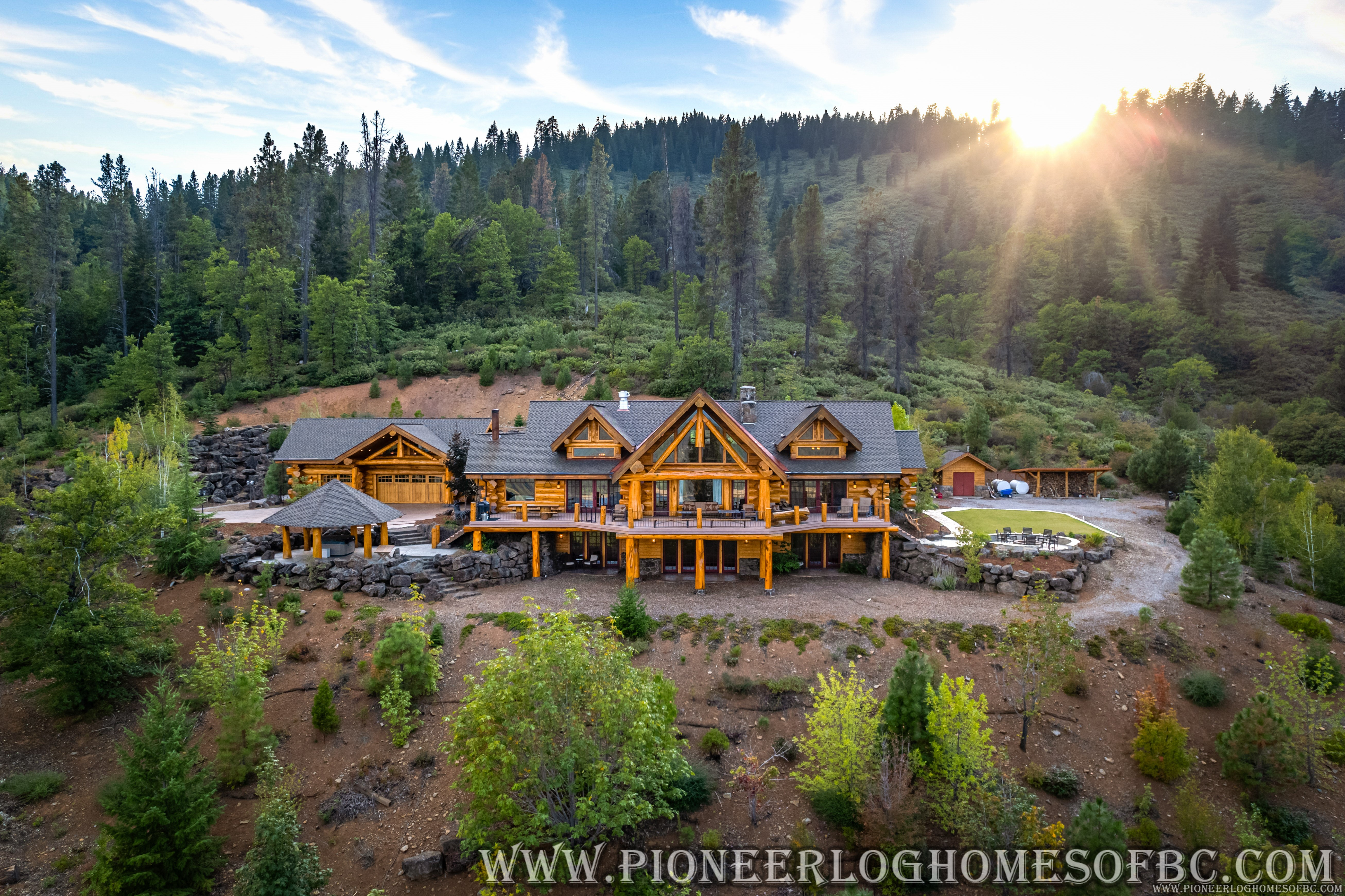 Pioneer Log Homes Canada, Handcrafted Custom Log Cabins, Log Homes Canada  & USA, Timber Frame Homes, Log Home Builders USA