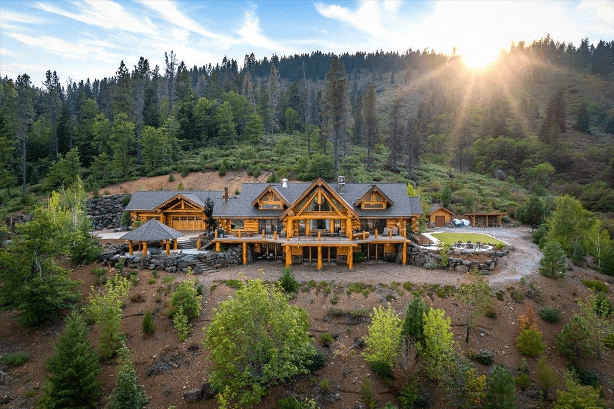 California’s Hidden Gem – Mt. Shasta Log Home