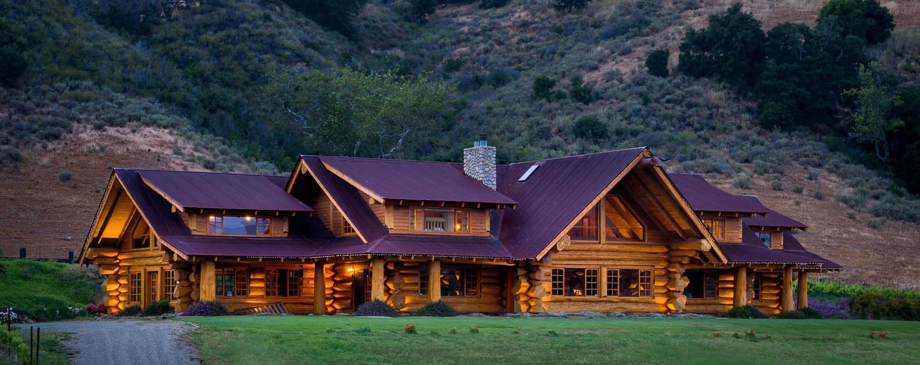 Pioneer Log Homes Canada, Handcrafted Custom Log Cabins, Log Homes Canada  & USA, Timber Frame Homes, Log Home Builders USA