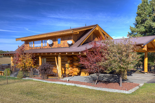 Log Home on 203 Acres – Williams Lake, BC